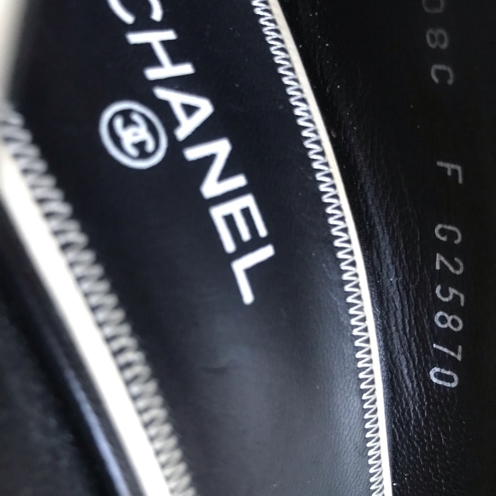 CHANEL BLACK HEELS - Picture 8 of 8
